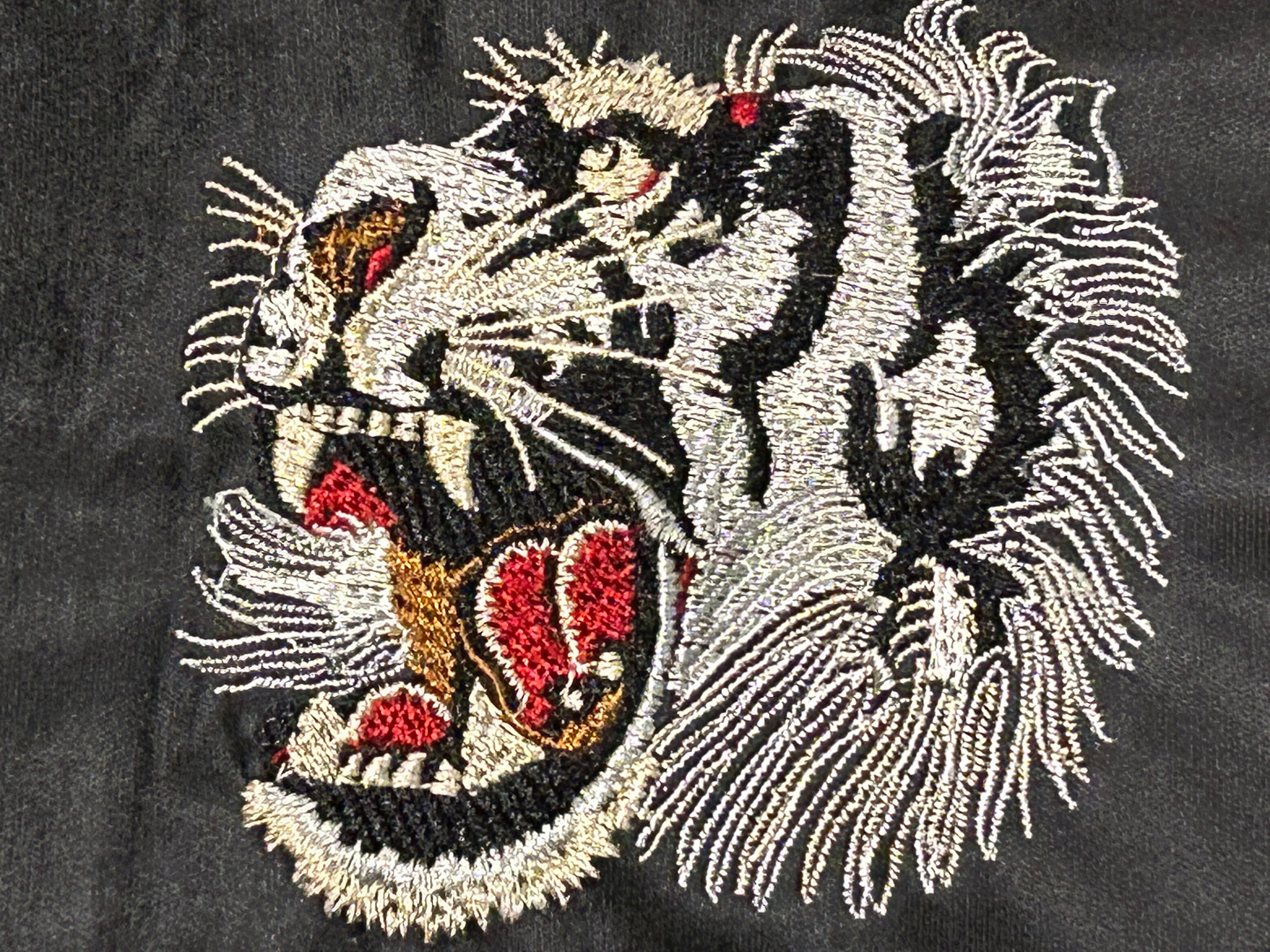 ★スペシャルヴィンテージ★顔面ビッグホワイトタイガー＆ドラゴン刺繍リバーシブルベロアベルベット別珍スカジャン黒ブラックＸＬ★古着屋オクトパスホールド★