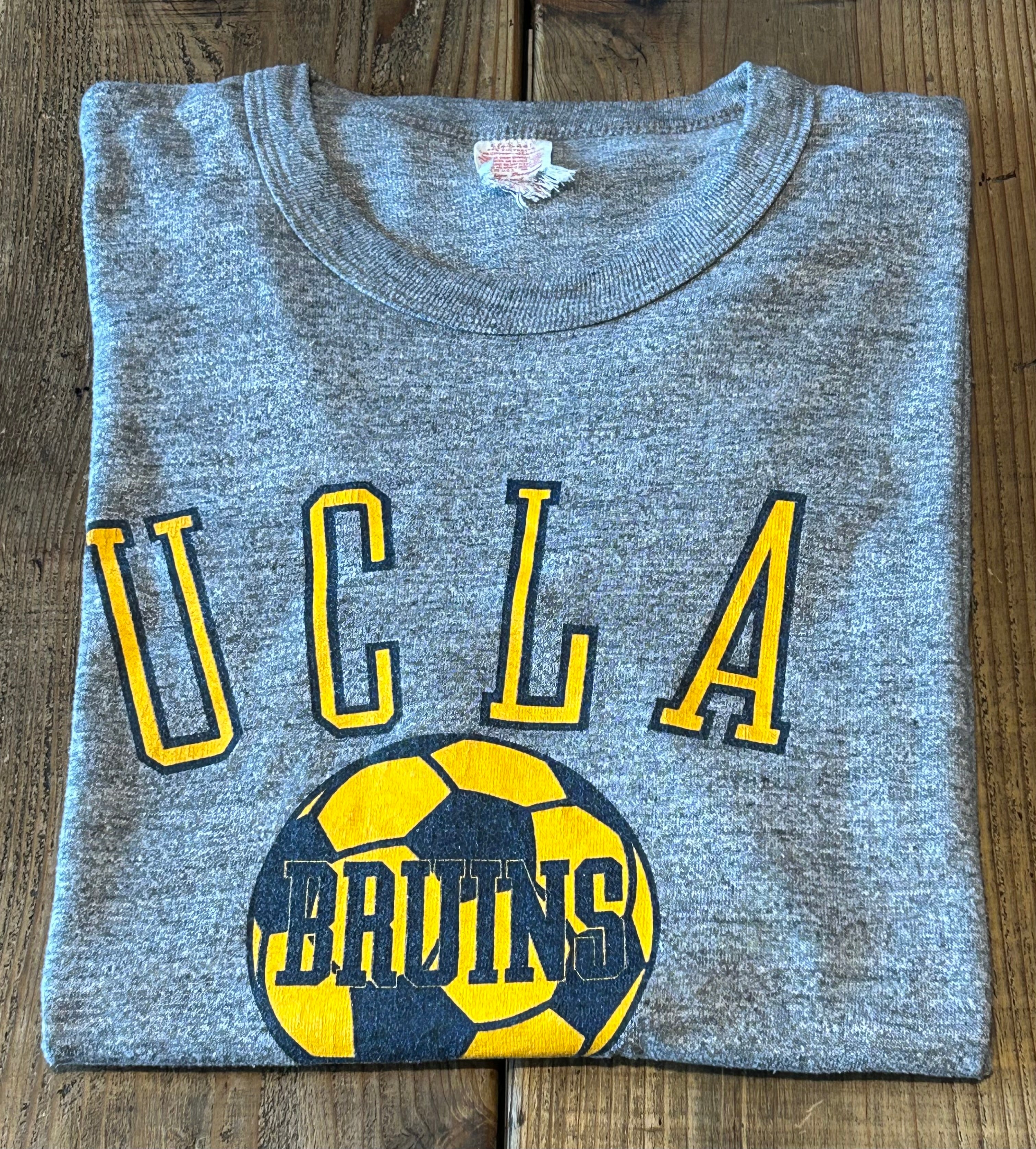 ★ウルフ＆サンズ社製ＵＳＡ製アメリカ製ヴィンテージUCLAカレッジサッカープリントＴシャツ灰グレーＬ★古着屋オクトパスホールド★